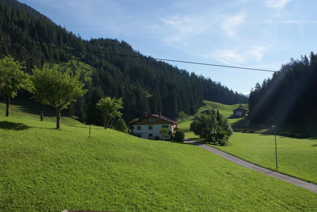Haus Bergfrieden Hotel Бах Екстериор снимка