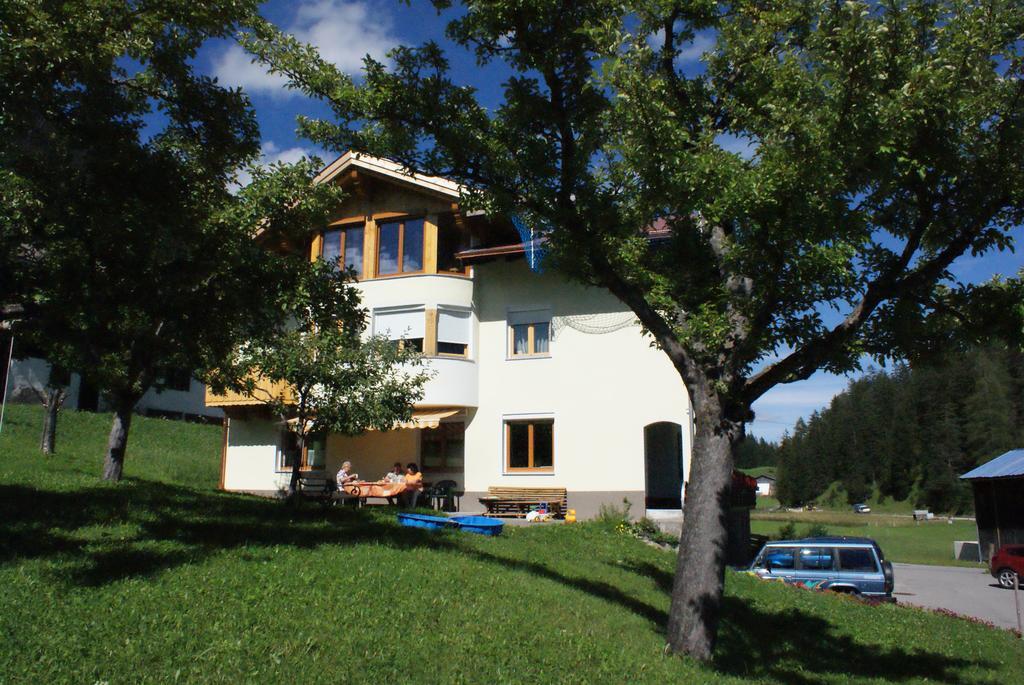 Haus Bergfrieden Hotel Бах Екстериор снимка