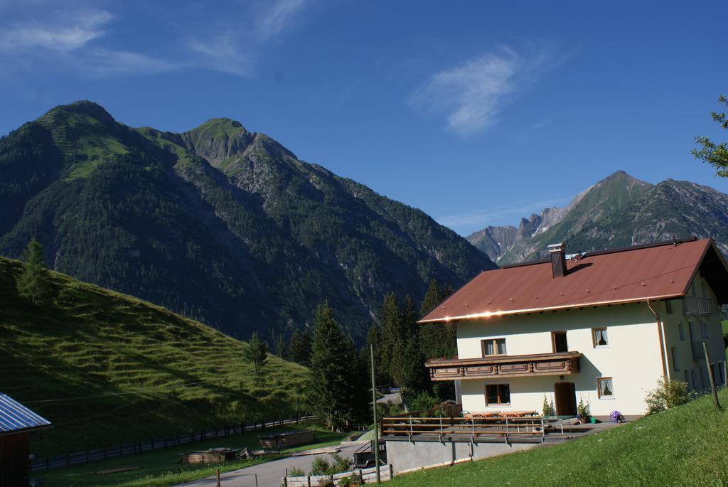 Haus Bergfrieden Hotel Бах Екстериор снимка