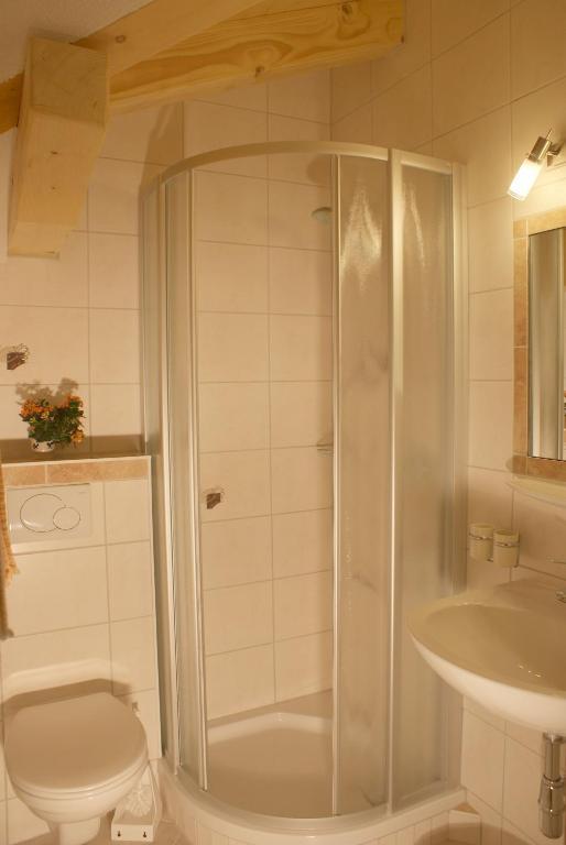 Haus Bergfrieden Hotel Бах Екстериор снимка
