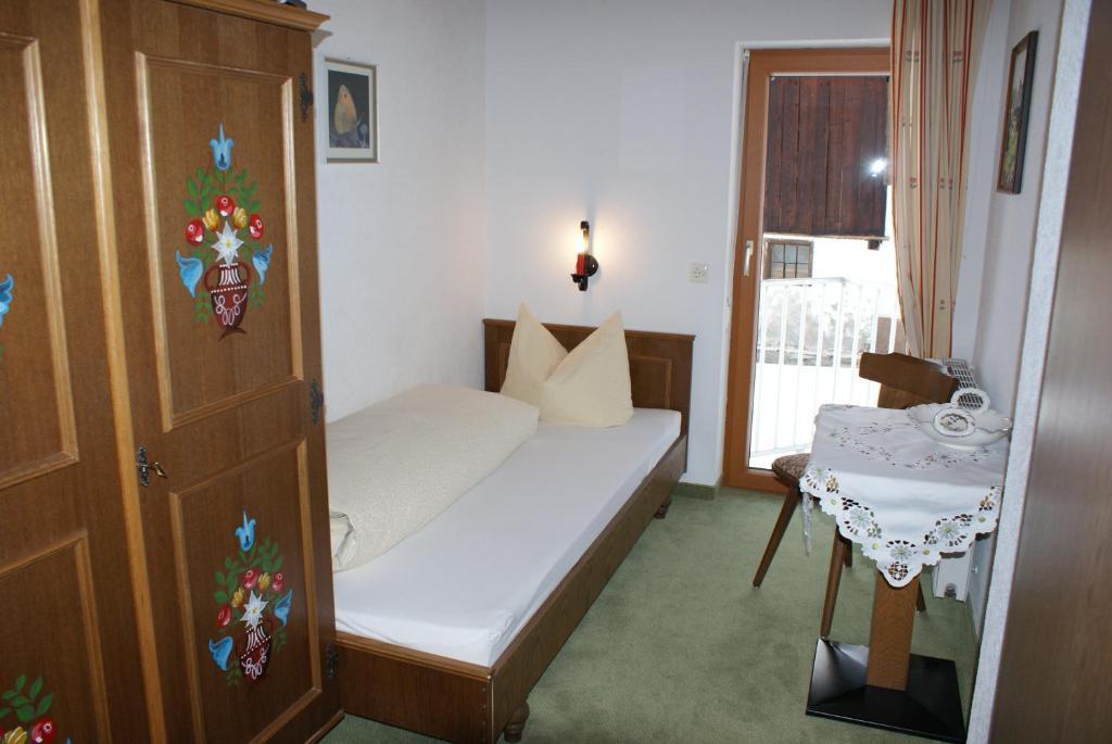 Haus Bergfrieden Hotel Бах Екстериор снимка